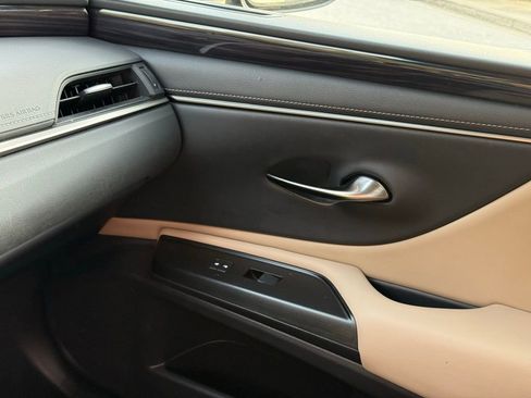 Used 2019 Lexus ES 350 image 37