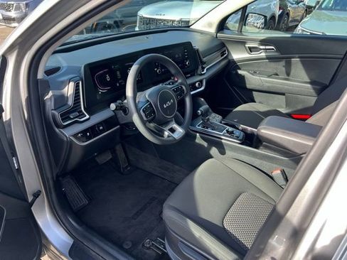 Certified 2024 Kia Sportage LX image 10