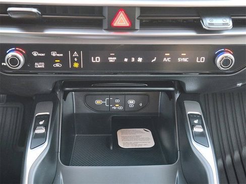 New 2026 Kia Sorento EX AWD/4WD image 16
