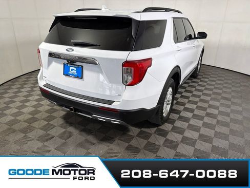 Used 2020 Ford Explorer XLT w/ Equipment Group 202A AWD/4WD image 7