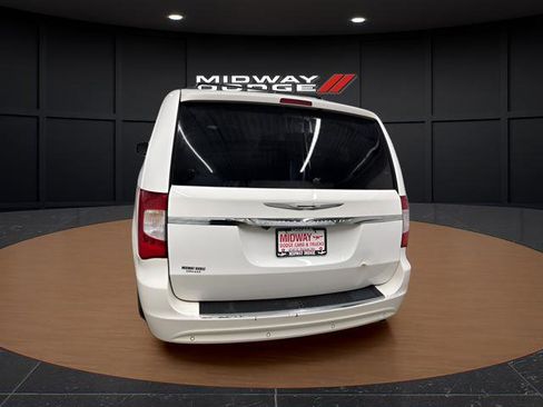 Used 2012 Chrysler Town & Country Touring-L w/ Entertainment Group #2 image 6