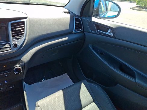 Used 2017 Hyundai Tucson SE w/ SE Popular Package 02 AWD/4WD image 17