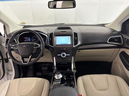 Used 2020 Ford Edge Titanium w/ Class II Trailer Tow Package AWD/4WD image 17