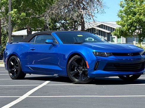 Used 2017 Chevrolet Camaro LT RWD image 8