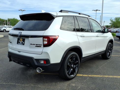 Certified 2024 Honda Passport Black Edition image 12