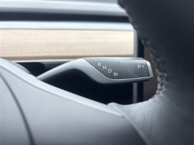Used 2024 Tesla Model Y Long Range AWD/4WD image 16
