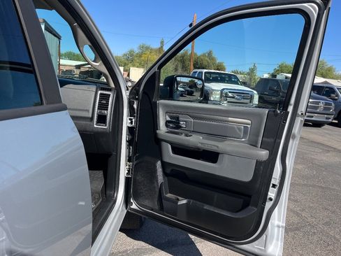Used 2015 RAM 1500 Big Horn RWD image 36