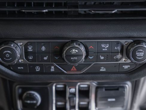 New 2026 Jeep Gladiator Sport image 25