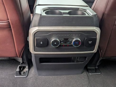 Used 2024 Ford Expedition Limited AWD/4WD image 21