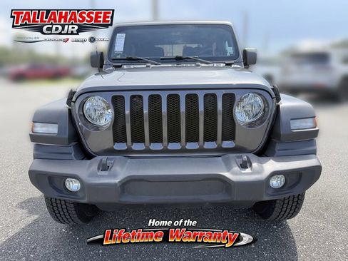 Used 2022 Jeep Wrangler Sport AWD/4WD image 9