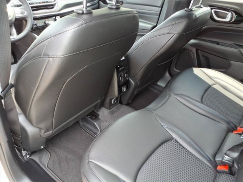 New 2026 Jeep Compass Latitude AWD/4WD image 15