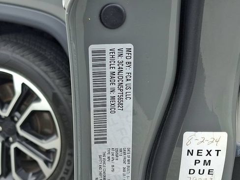 Used 2023 Jeep Compass Limited AWD/4WD image 26