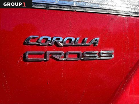 Used 2023 Toyota Corolla Cross LE w/ Moonroof Package image 32