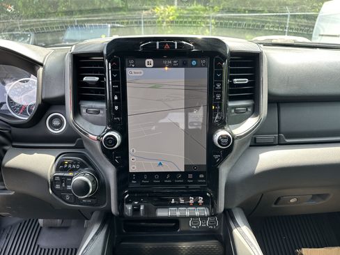Used 2024 RAM 1500 Big Horn AWD/4WD image 31