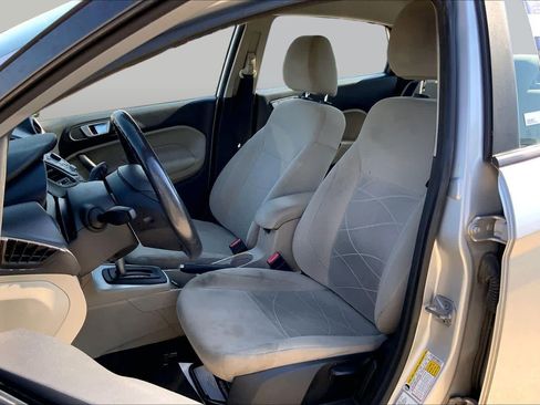 Used 2014 Ford Fiesta SE FWD image 7