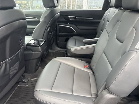 New 2025 Kia Telluride S image 30