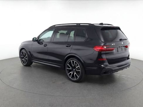 Used 2022 BMW X7 xDrive40i w/ M Sport Package AWD/4WD image 3