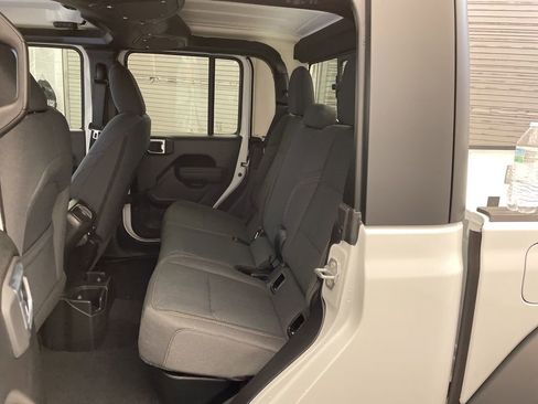 New 2026 Jeep Gladiator Sport image 15