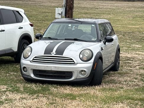 Used 2011 MINI Cooper Clubman image 3