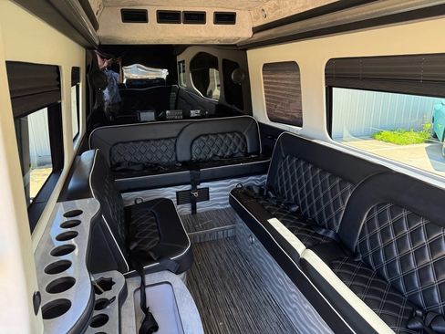 Used 2023 Mercedes-Benz Sprinter 3500 image 85