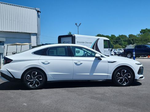 Used 2024 Hyundai Sonata SEL FWD image 6