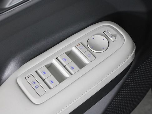 Certified 2026 Hyundai Santa Fe SEL FWD image 24
