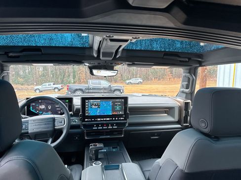 Used 2025 GMC Hummer EV 3X image 30