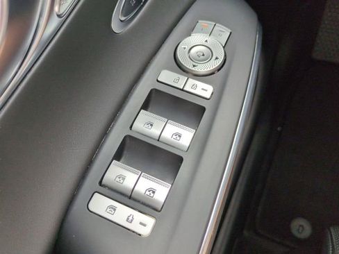 Certified 2023 Genesis Electrified GV70 Advanced image 24