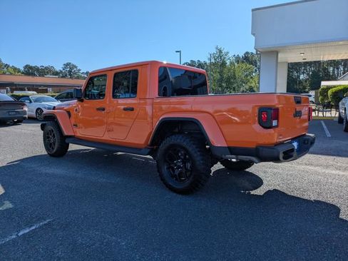 Used 2025 Jeep Gladiator Mojave AWD/4WD image 7