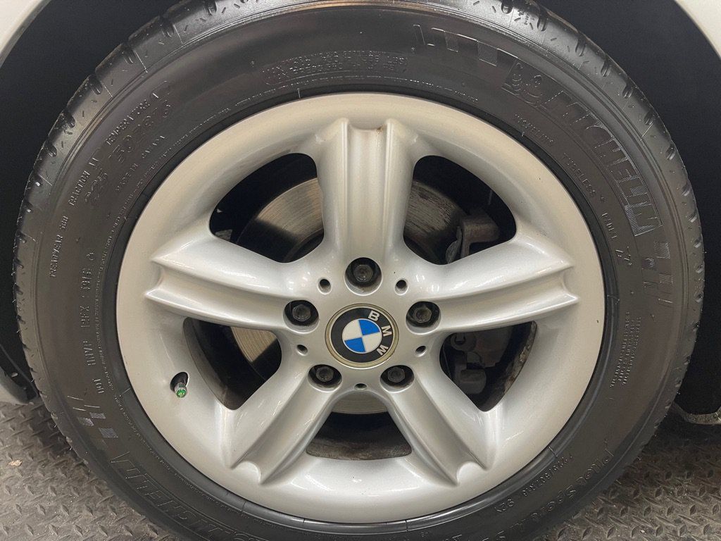 Used 2000 BMW Z3 2.5i RWD image 29