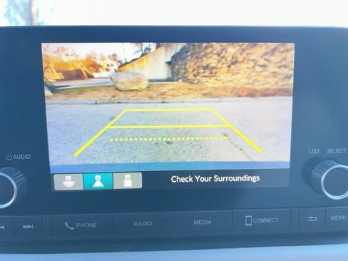 Used 2023 Honda HR-V LX image 21