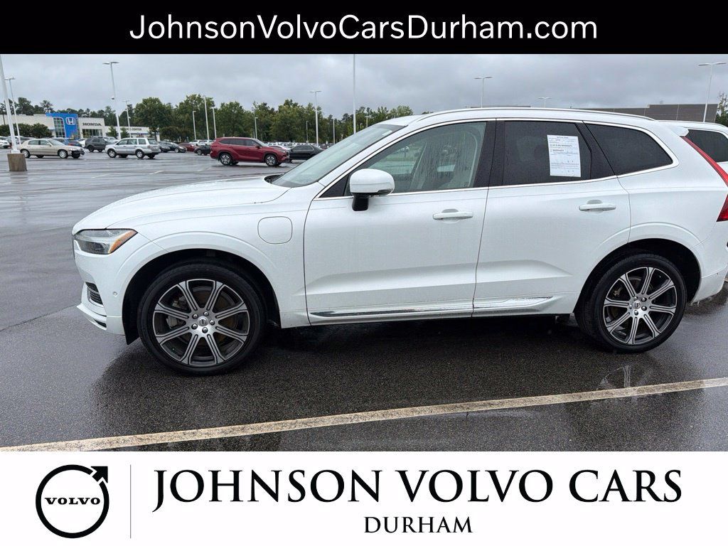 Used 2021 Volvo XC60 T8 Inscription w/ Advanced Package AWD/4WD image 17