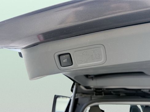 Used 2018 Lincoln Navigator Reserve w/ Technology Package image 18