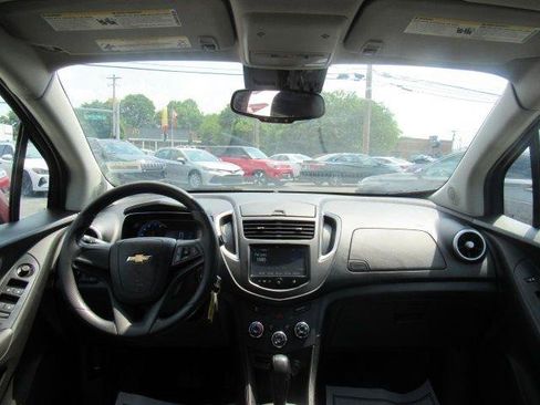 Used 2016 Chevrolet Trax LS FWD image 11