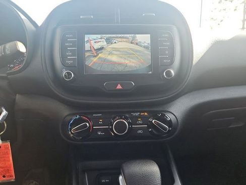 Certified 2021 Kia Soul LX image 11