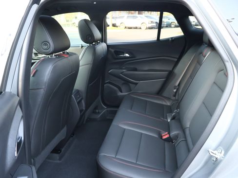 New 2026 Chevrolet Trax RS w/ Sunroof Package FWD image 20