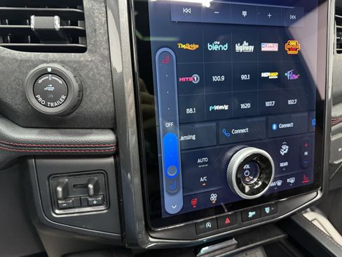 Used 2023 Ford Expedition Max Limited image 21