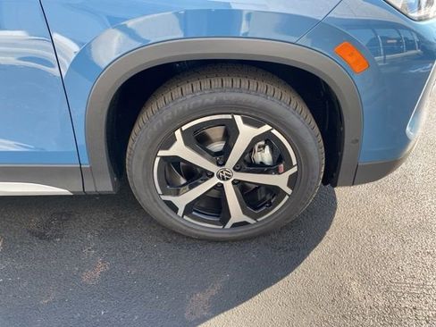 New 2025 Volkswagen Tiguan SE w/ Panoramic Sunroof Package image 20