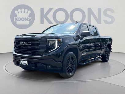 Used 2025 GMC Sierra 1500 Elevation w/ LPO, Elevation Black Package