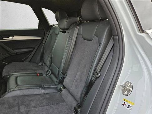 Used 2023 Audi Q5 e Premium Plus w/ Premium Plus Package image 20
