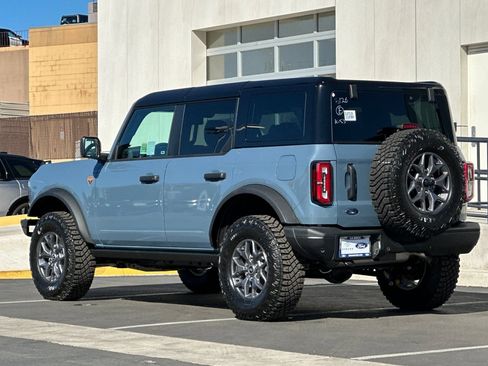 New 2025 Ford Bronco Badlands image 5