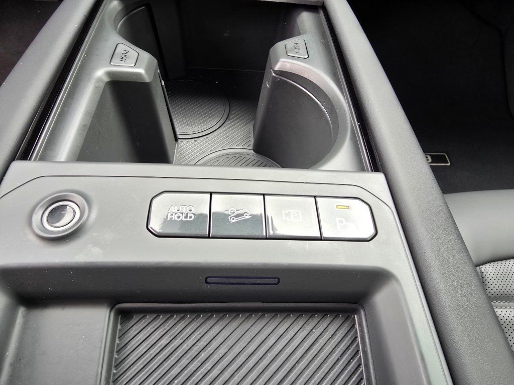 Used 2024 Kia EV9 Land AWD/4WD image 20
