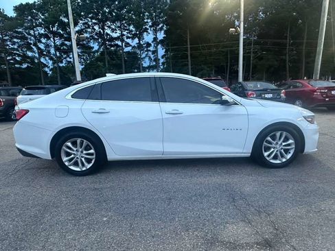 Used 2018 Chevrolet Malibu LT FWD image 6