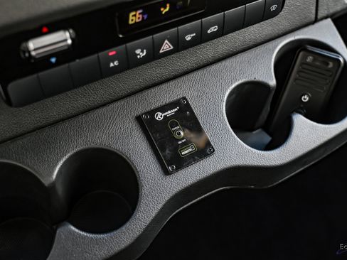 Used 2022 Mercedes-Benz Sprinter 2500 image 43