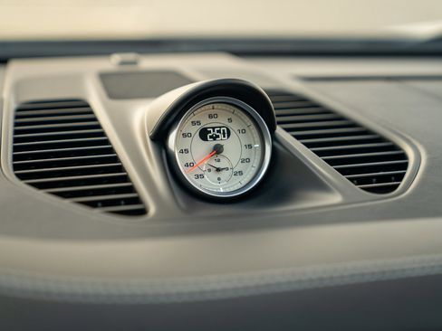 Certified 2019 Porsche 911 Turbo image 18