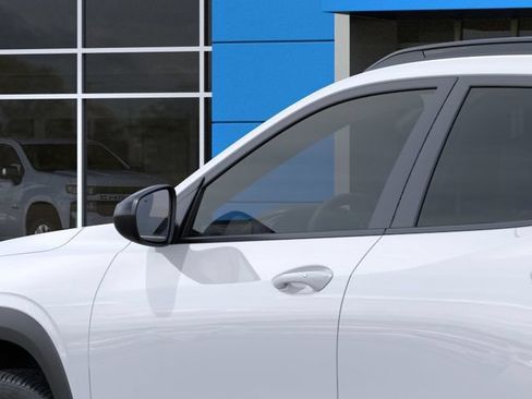 New 2026 Chevrolet Trax LT w/ Driver Confidence Package FWD image 12