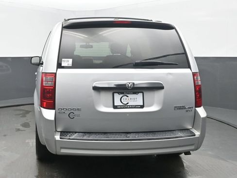 Used 2009 Dodge Grand Caravan SXT image 5
