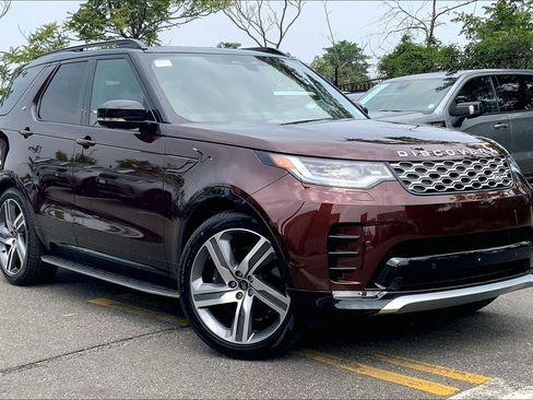 New 2026 Land Rover Discovery Limited Edition AWD/4WD image 2