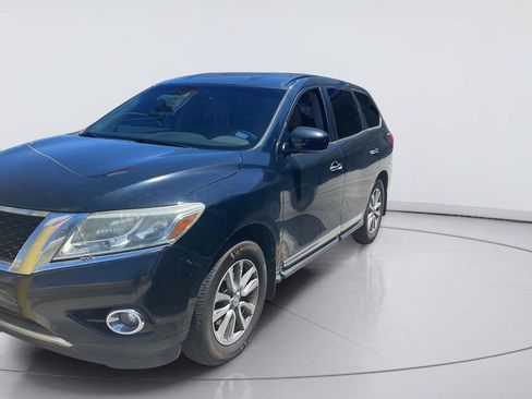 Used 2014 Nissan Pathfinder SL w/ Trailer Tow Package FWD image 6
