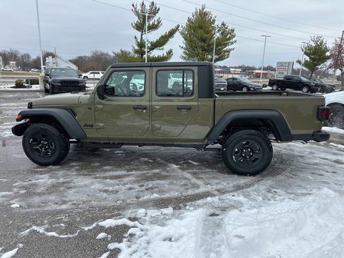 New 2026 Jeep Gladiator Sport image 20